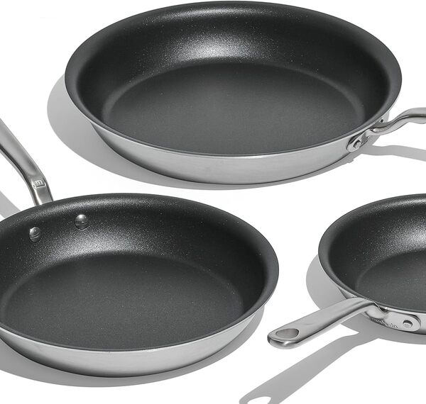 Made In Cookware - Ensemble de 3 poêles à frire antiadhésives (comprend 20,32/25,4/30,48 cm) - Revêtement en acier inoxydable 5 épaisseurs - Batterie de cuisine professionnelle - (Graphite)