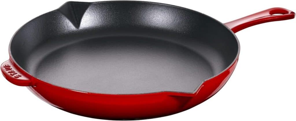 Test de la poêle en fonte STAUB Ø 26 cm - double bec verseur