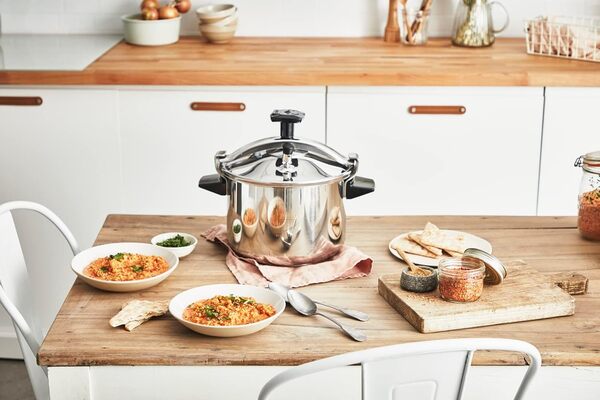 Seb Cocotte-minute 12 L, 8-12 personnes, Autocuiseur inox, Tous feux dont induction, Fabriqué en France, Authentique P0531700