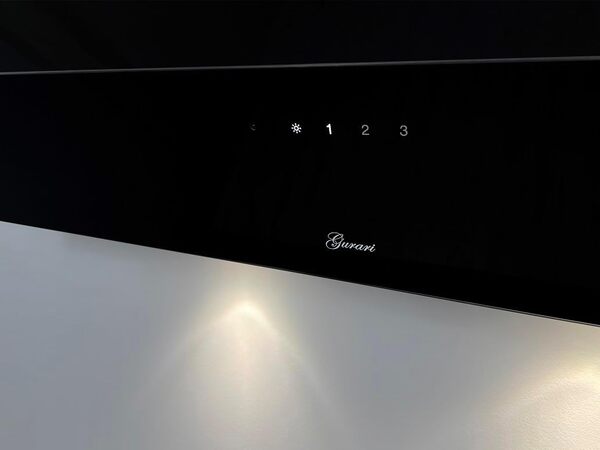 Hotte Murale 90 cm GURARI GCH D 268 9 Prime/Hotte aspirante Noire classe A 1000 m³/h avec Télécommande/Hotte de Cuisine avec Evacuation ou Recyclage/Hotte Inclinée avec Filtre à Charbon [Classe énergétique A]