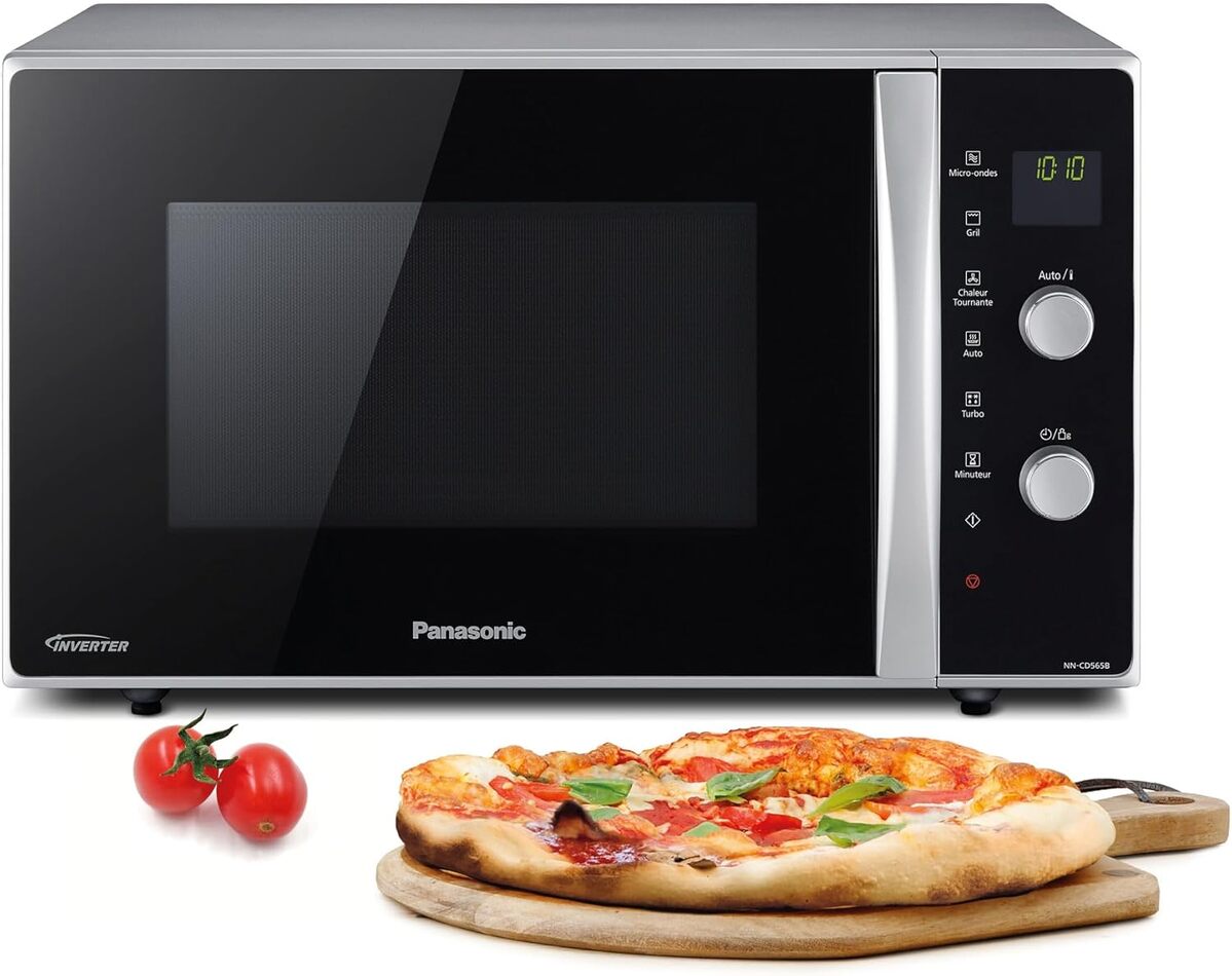Test du four combiné Panasonic NN-CD565BEPG : performance et polyvalence