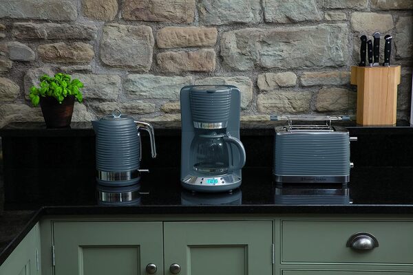 Set Russell Hobbs Inspire gris: Cafetière Filtre Programmable 24393-56 + Grille Pain XL 24373-56 + Bouilloire électrique Design et Performance 24363-70