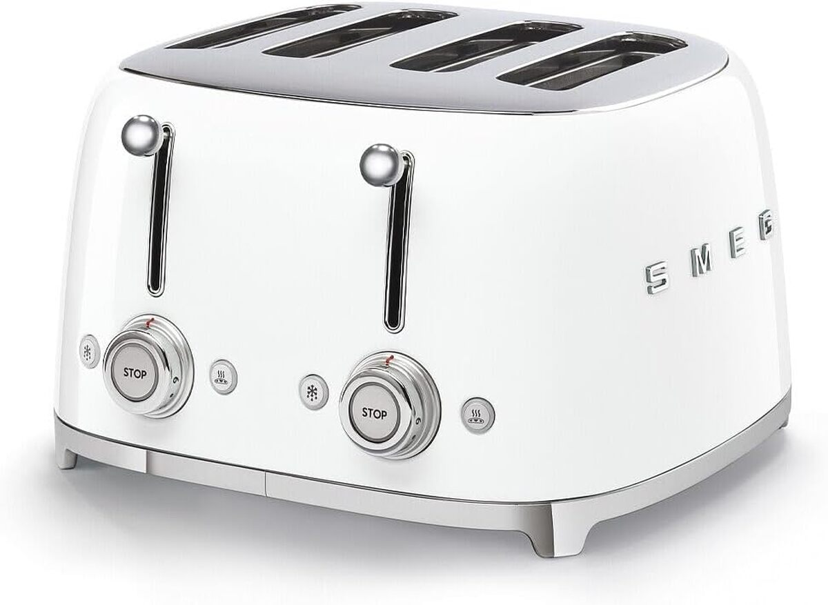 Test du grille-pain Smeg TSF03WHEU : performance et design blanc