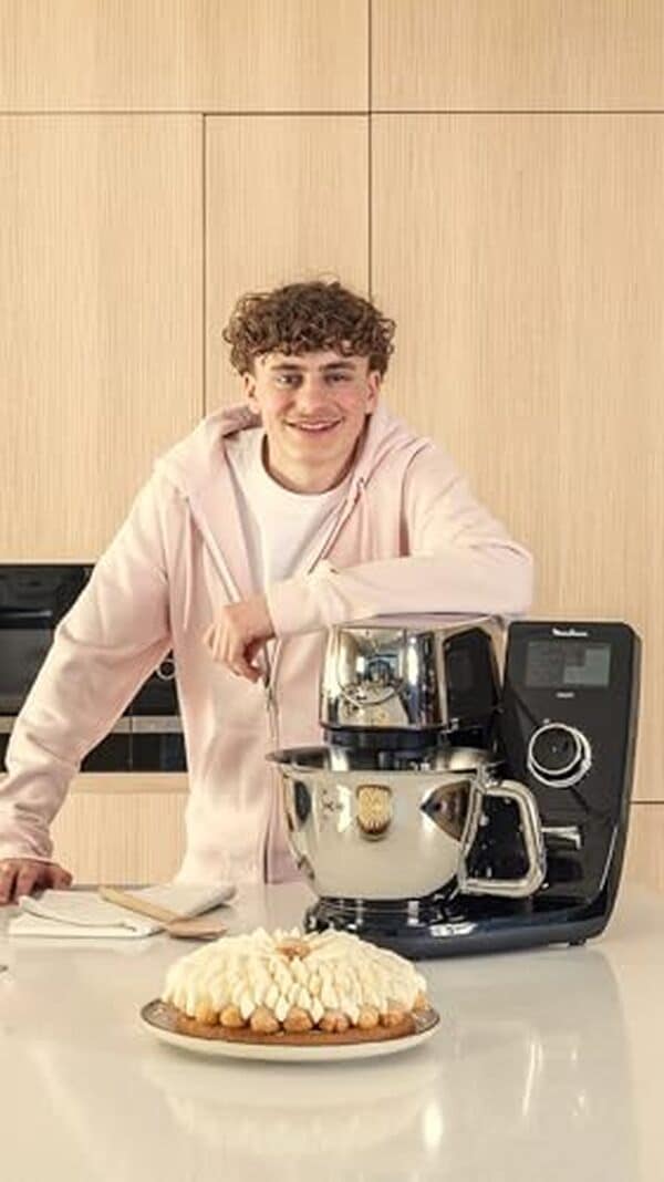 Découvrez notre test détaillé du robot pâtissier connecté Moulinex I-Coach Touch QA950810 et explorez ses fonctionnalités innovantes pour réussir vos préparations culinaires facilement et efficacement.