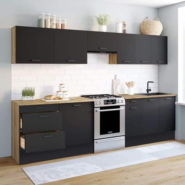 Découvrez notre avis détaillé sur la cuisine Subtil IDMarket 300 cm en bois et noir : design moderne, fonctionnalité et rapport qualité-prix au rendez-vous.