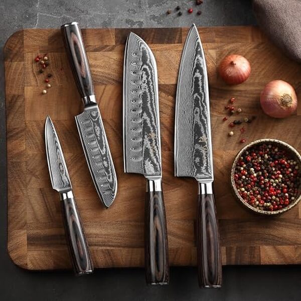 Découvrez l'incroyable tranchant des couteaux Wakoli EDIB en acier damassé et améliorez votre expérience culinaire avec ces outils de précision exceptionnels.