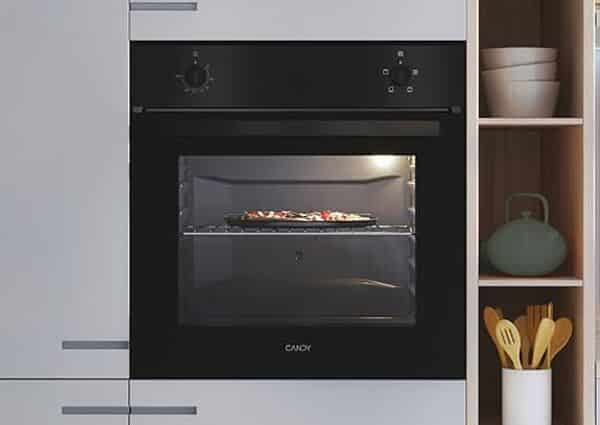 Découvrez notre test complet du four encastrable Candy FIDC N100 : capacités de 70 litres et 3 modes de cuisson pour une cuisine polyvalente et performante.